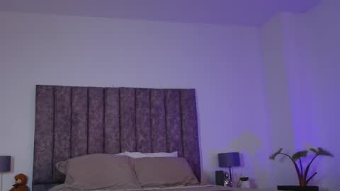 Mila  online show from 16, 9, 2025