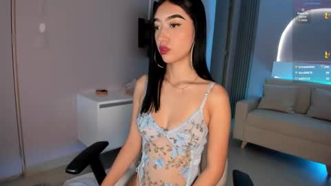 Snapshot of millieskinny_ chatting on 2, 10, 2025 Ana Maria online show from 2, 10, 2025