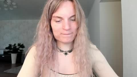 Snapshot of millikira006 chatting on 1, 5, 2026 mili-kira online show from 1, 5, 2026