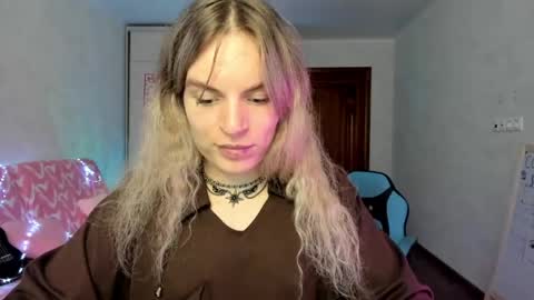 Snapshot of millikira006 chatting on 15, 5, 2026 mili-kira online show from 15, 5, 2026
