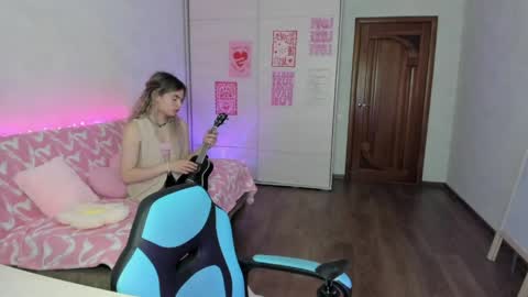 Snapshot of millikira006 chatting on 5, 6, 2026 mili-kira online show from 5, 6, 2026