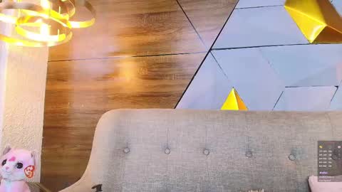 Snapshot of milly_boby chatting on 1, 3, 2025 megan online show from 1, 3, 2025