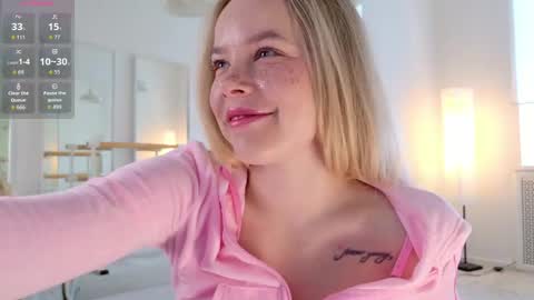 Snapshot of milly_shy chatting on 30, 4, 2026 Milly online show from 30, 4, 2026