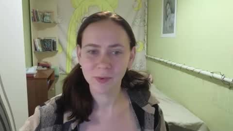 Snapshot of milora_ chatting on 25, 9, 2025 Mila online show from 25, 9, 2025