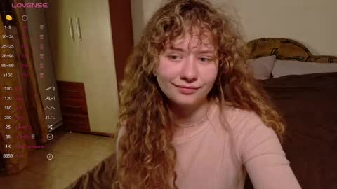 Snapshot of milounee chatting on 5, 5, 2026 milounee online show from 5, 5, 2026