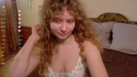 Snapshot of milounee chatting on 9, 5, 2026 milounee online show from 9, 5, 2026