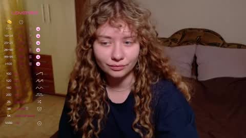 Snapshot of milounee chatting on 14, 5, 2026 milounee online show from 14, 5, 2026