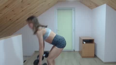 milusea online show from 2, 12, 2024