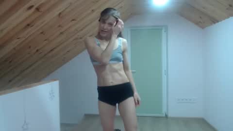 milusea online show from 3, 11, 2025