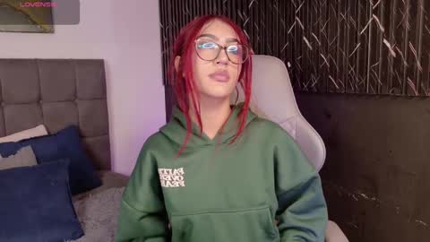 miluv19 online show from 2, 10, 2025