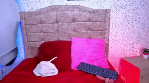 Snapshot of mily_lu chatting on 27, 6, 2026 mily online show from 27, 6, 2026