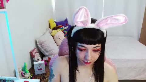 Snapshot of mily_milk_ chatting on 9, 3, 2025 mily_milk_ online show from 9, 3, 2025