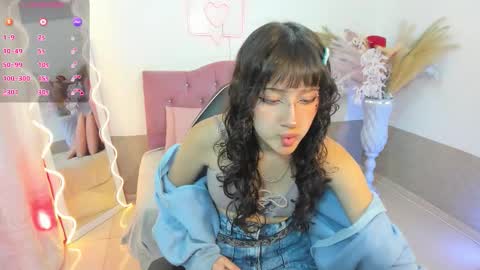 mily_tay online show from 24, 3, 2026