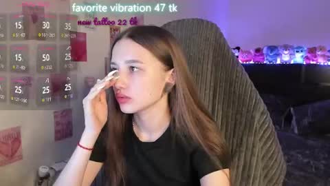 Snapshot of milyamess chatting on 25, 6, 2026 Emily online show from 25, 6, 2026