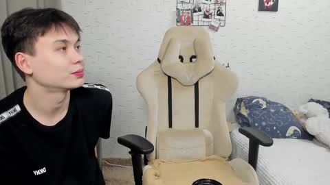 Milena and Jasper online show from 22, 2, 2025