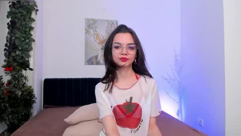 Snapshot of mimi_petitte chatting on 6, 5, 2026 Mimi online show from 6, 5, 2026