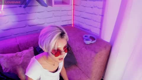 Snapshot of min_minjil chatting on 11, 1, 2025 Minji online show from 11, 1, 2025