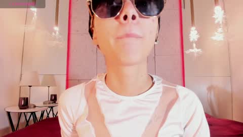 Snapshot of min_minjil chatting on 19, 1, 2025 Minji online show from 19, 1, 2025