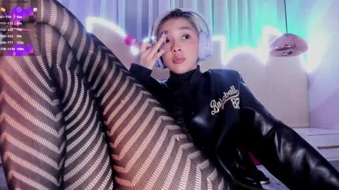 Snapshot of min_minjil chatting on 28, 1, 2025 Minji online show from 28, 1, 2025