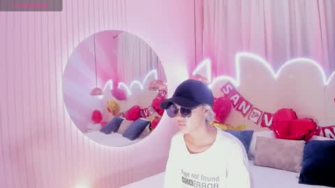 Snapshot of min_minjil chatting on 15, 2, 2025 Minji online show from 15, 2, 2025