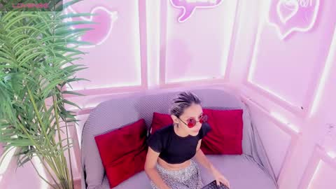 Snapshot of min_minjil chatting on 8, 3, 2025 Minji online show from 8, 3, 2025