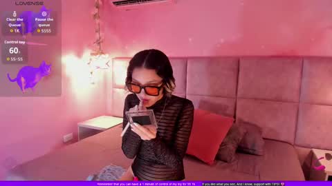 Snapshot of min_minjil chatting on 2, 10, 2025 Minji online show from 2, 10, 2025