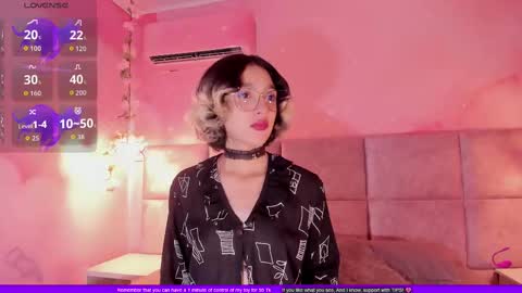 Snapshot of min_minjil chatting on 3, 10, 2025 Minji online show from 3, 10, 2025