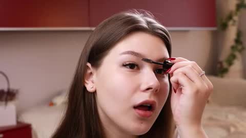 Mindi online show from 4, 10, 2025