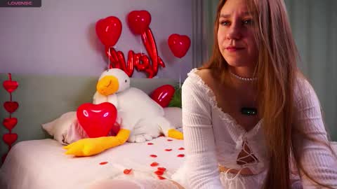 Snapshot of minhgrow chatting on 13, 2, 2026 Mary online show from 13, 2, 2026