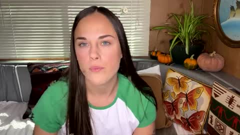 Snapshot of minimaggie chatting on 26, 9, 2025 minimaggie online show from 26, 9, 2025