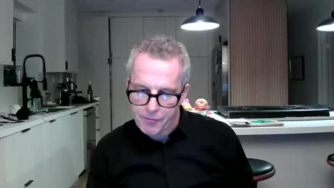 Snapshot of minimalmix47 chatting on 1, 1, 2025 Galanordic online show from 1, 1, 2025