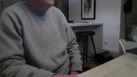Snapshot of minimalmix47 chatting on 12, 1, 2025 Galanordic online show from 12, 1, 2025