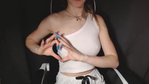 MinnieBunnyyy online show from 5, 3, 2026