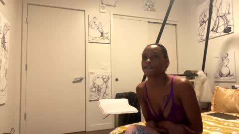 Snapshot of minniehunney chatting on 13, 1, 2025 minniehunney online show from 13, 1, 2025