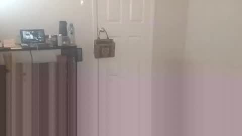 minniehunney online show from 27, 4, 2026