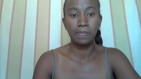 Snapshot of minouch211907 chatting on 18, 1, 2025 minouch211907 online show from 18, 1, 2025