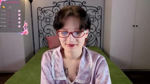 Snapshot of mint_fairy chatting on 27, 9, 2025 Olivia online show from 27, 9, 2025