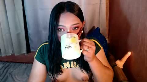 Snapshot of mira_luna222 chatting on 11, 11, 2025 Mira Bella online show from 11, 11, 2025