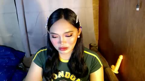 Snapshot of mira_luna222 chatting on 26, 11, 2025 Mira Bella online show from 26, 11, 2025