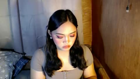 Snapshot of mira_luna222 chatting on 1, 12, 2025 Mira Bella online show from 1, 12, 2025