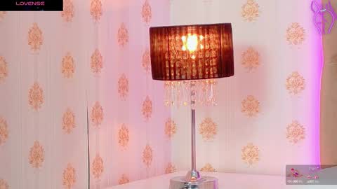 Snapshot of mira_lynxx chatting on 17, 10, 2025 mira_lynxx online show from 17, 10, 2025