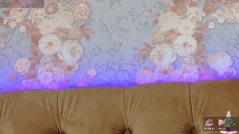 mira_lynxx online show from 22, 12, 2025