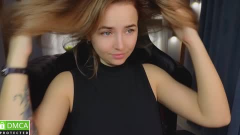 Snapshot of mira_mermayd chatting on 5, 1, 2025 Mira online show from 5, 1, 2025