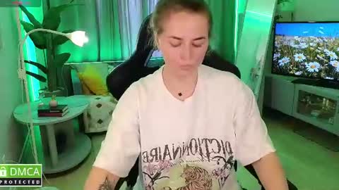 Snapshot of mira_mermayd chatting on 14, 6, 2026 Mira online show from 14, 6, 2026