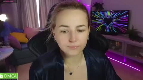 Snapshot of mira_mermayd chatting on 24, 7, 2026 Mira online show from 24, 7, 2026