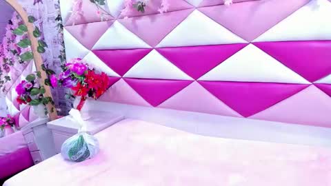 mirabella_miller online show from 11, 10, 2025