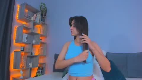Snapshot of mirabrunette chatting on 3, 8, 2026 Mira follow my fansly online show from 3, 8, 2026