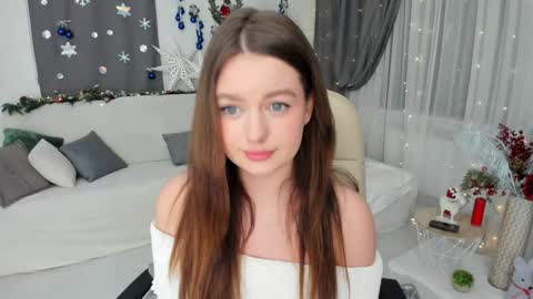 Snapshot of miraclecurly chatting on 14, 1, 2025 Emma online show from 14, 1, 2025