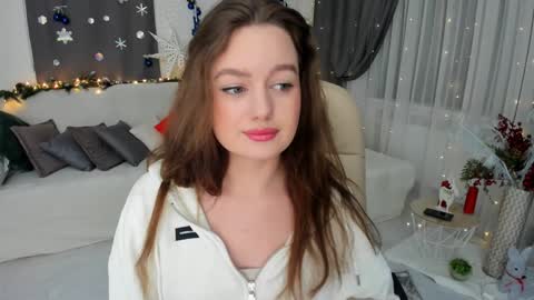 Snapshot of miraclecurly chatting on 17, 1, 2025 Emma online show from 17, 1, 2025