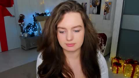 Snapshot of miraclecurly chatting on 25, 1, 2025 Emma online show from 25, 1, 2025